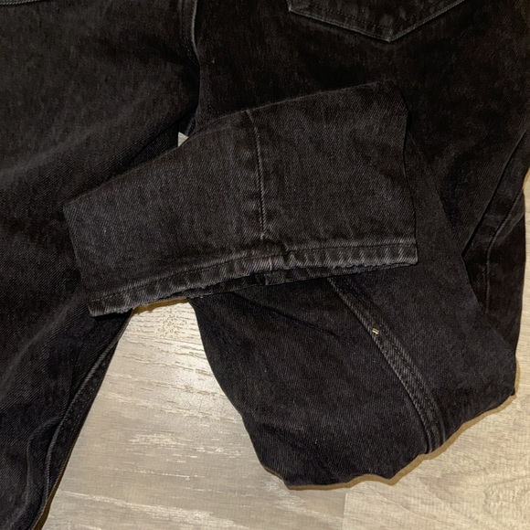 Abercrombie and Fitch 90’s straight ultra high rise jeans. Never worn. - Picture 5 of 5